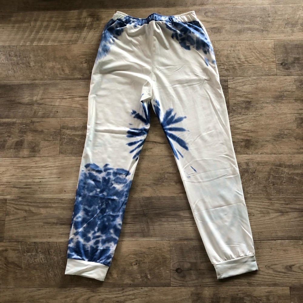 NWT Burst of Blues Joggers.